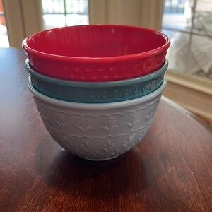 Bundle of three the pioneer woman bowls